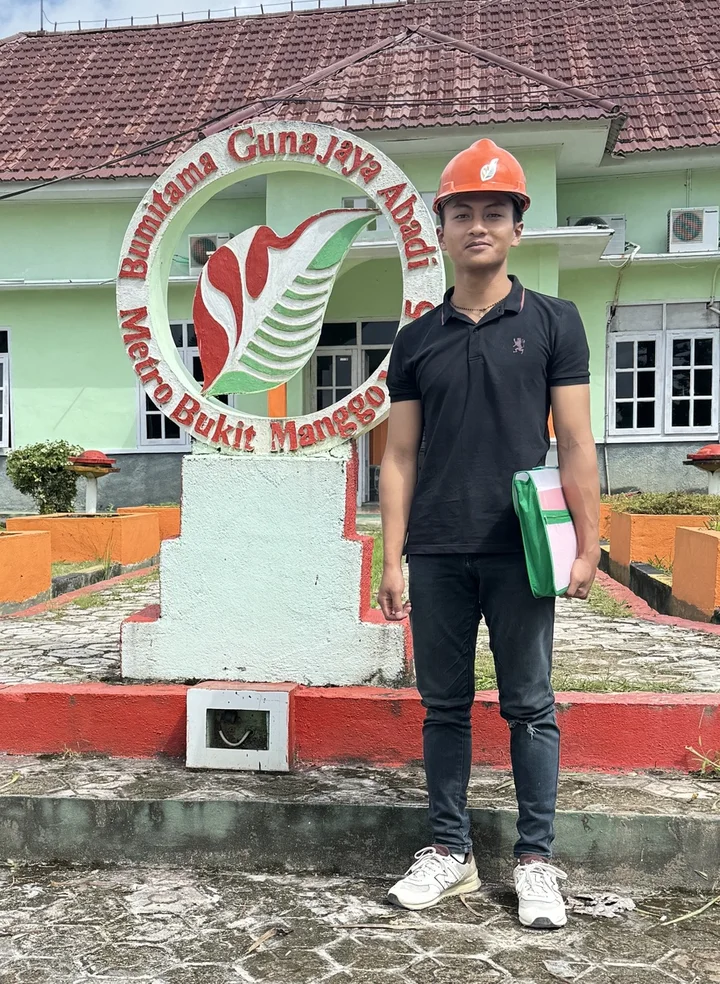 Ichza saat magang di perusahaan perkebunan sawit, 2024